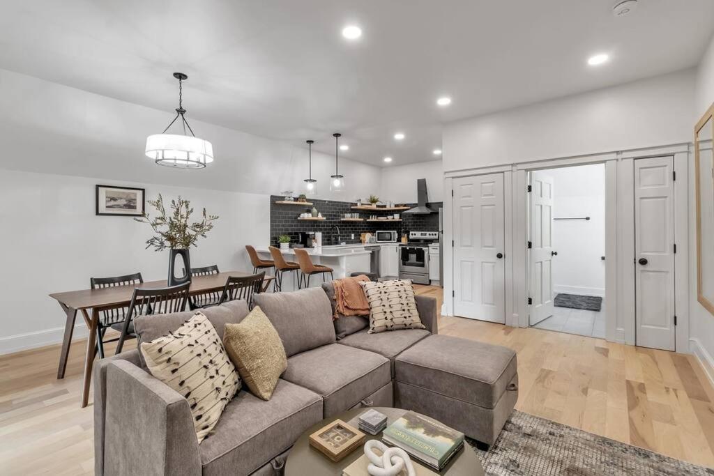 Carriage House Loft - King Bed And Garage Parking Buffalo Exterior foto