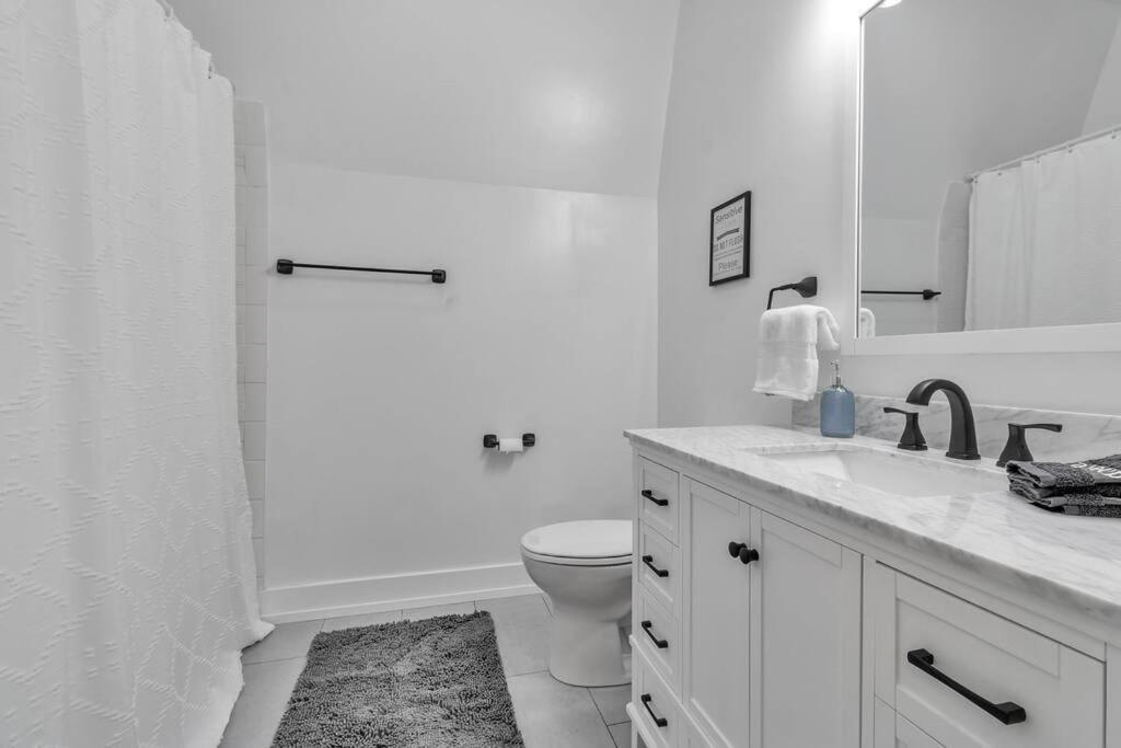 Carriage House Loft - King Bed And Garage Parking Buffalo Exterior foto