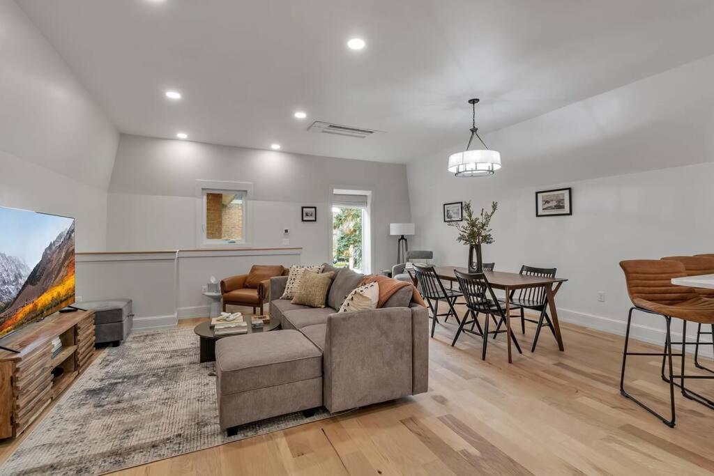 Carriage House Loft - King Bed And Garage Parking Buffalo Exterior foto